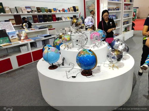 44個產(chǎn)品展示柜設(shè)計 點亮數(shù)字創(chuàng)意產(chǎn)品的展覽展示服務(wù)新視野